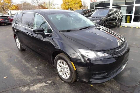 2024 Chrysler Voyager LX