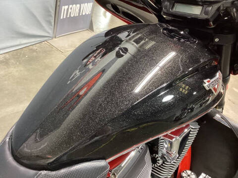 2016 Victory Magnum Black Crystal ove