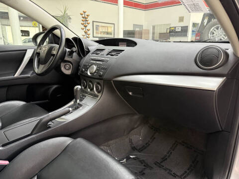 2011 Mazda MAZDA3 s Grand Touring