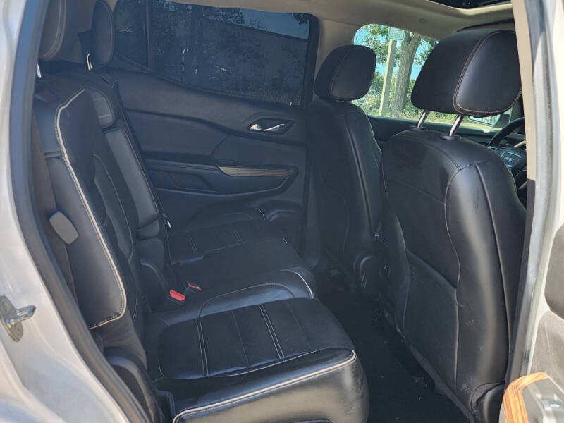 2017 GMC Acadia Denali