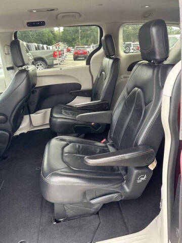 2017 Chrysler Pacifica Touring-L