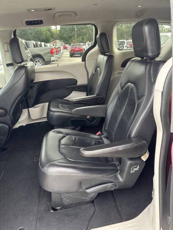 2017 Chrysler Pacifica Touring-L