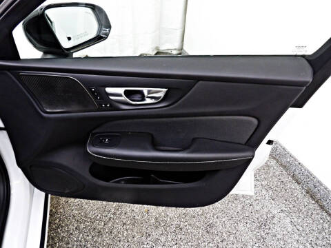 2024 Volvo S60 B5 Plus Black Edition