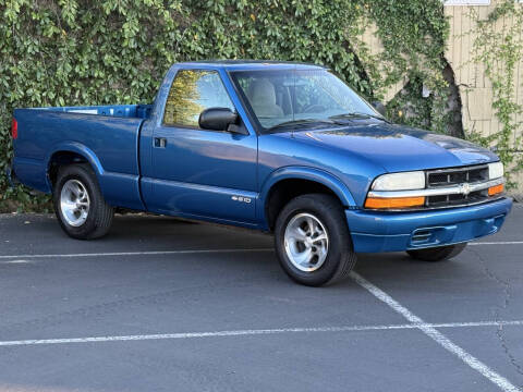 2000 Chevrolet S-10 LS