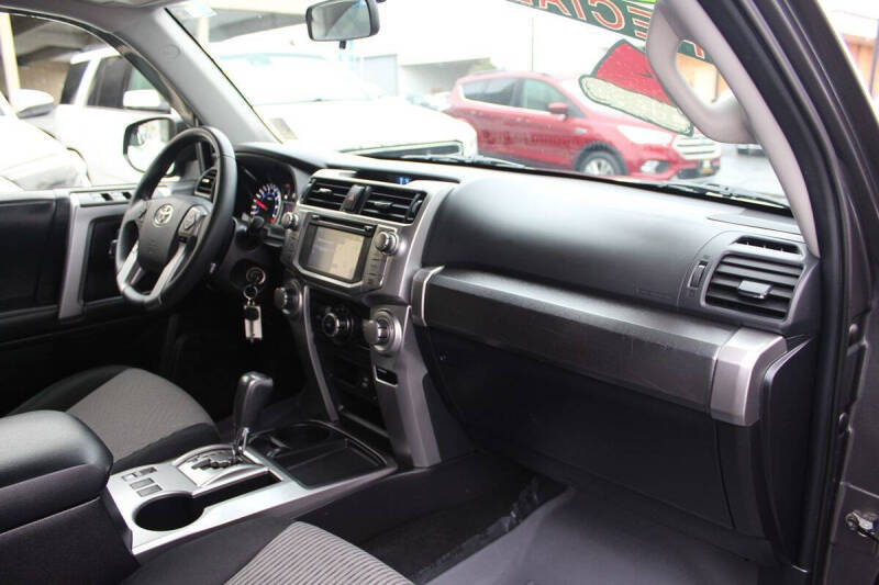 2016 Toyota 4Runner SR5