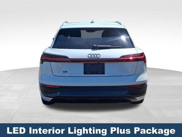 2024 Audi Q8 e-tron quattro Premium Plus