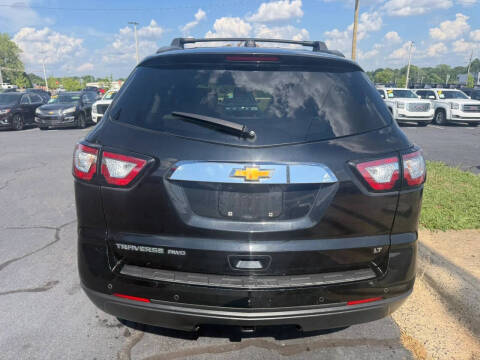 2017 Chevrolet Traverse LT