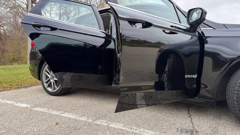 2017 Ford Fusion Hybrid SE