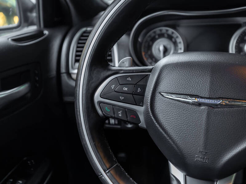 2016 Chrysler 300 C Platinum