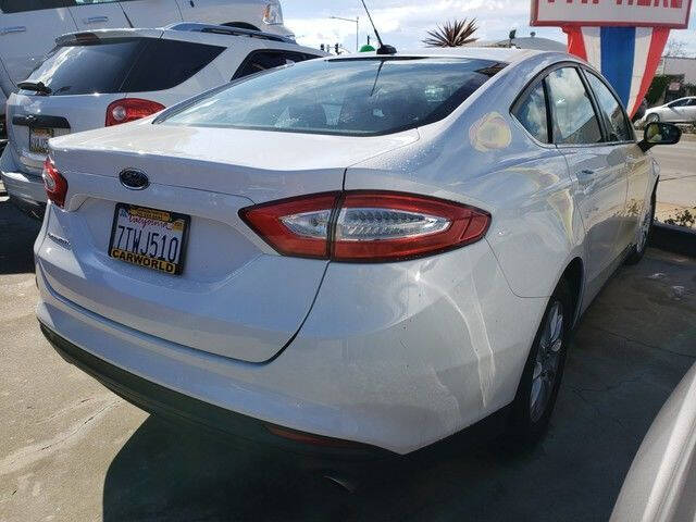 2016 Ford Fusion S