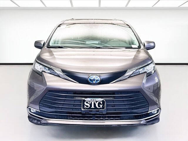 2023 Toyota Sienna XLE 7-Passenger