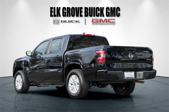 2023 Nissan Frontier SV