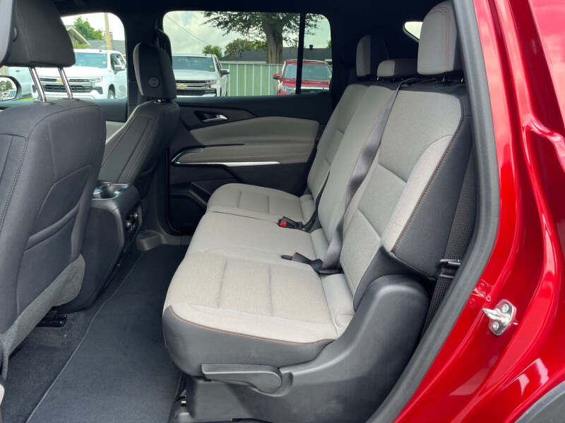 2024 Chevrolet Traverse LT
