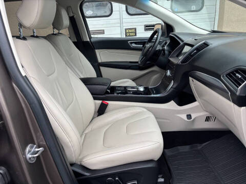 2019 Ford Edge Titanium