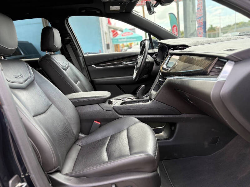 2022 Cadillac XT6 Premium Luxury