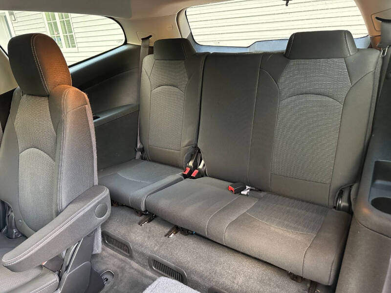 2017 Chevrolet Traverse LT