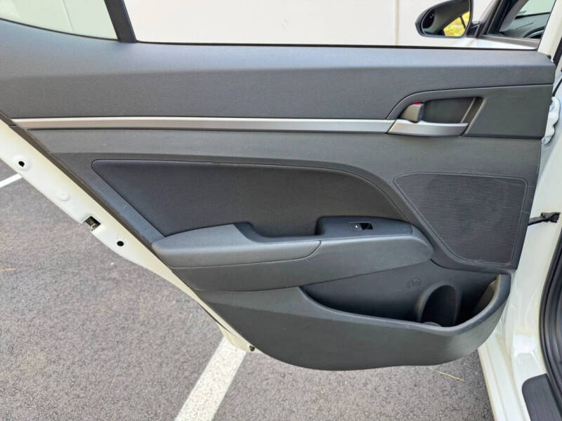 2018 Hyundai Elantra