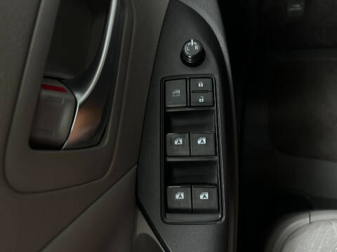 2017 Toyota Sienna LE 7-Passenger Auto Access Seat