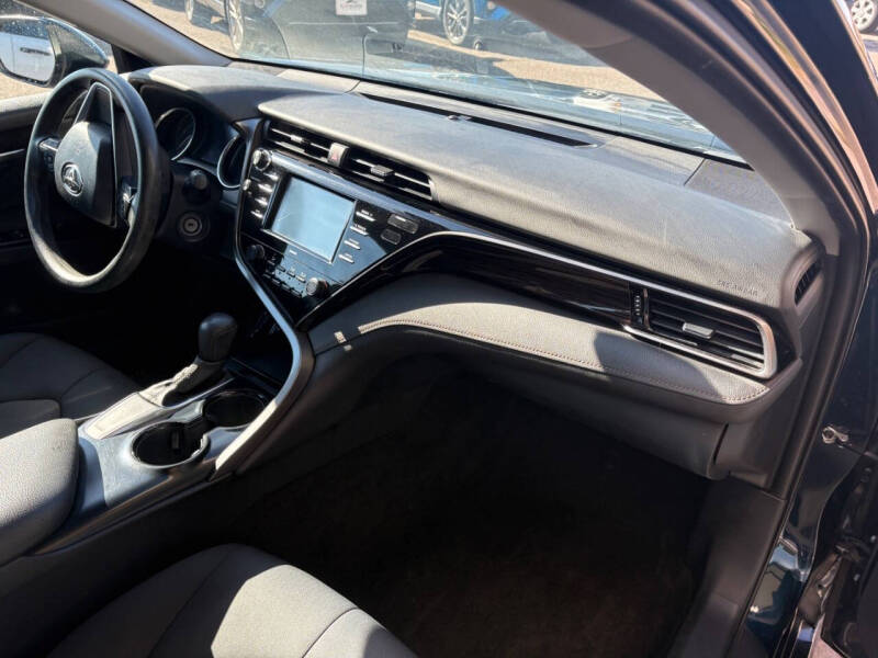 2020 Toyota Camry LE