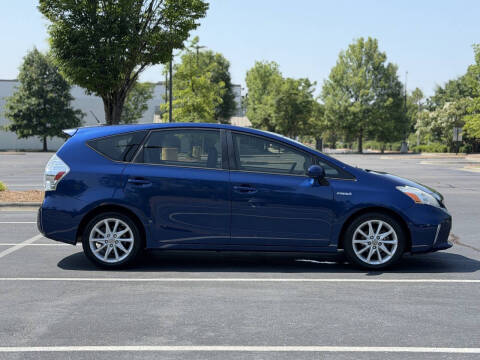 2012 Toyota Prius v Five