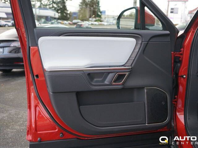 2023 Rivian R1S Launch Edition