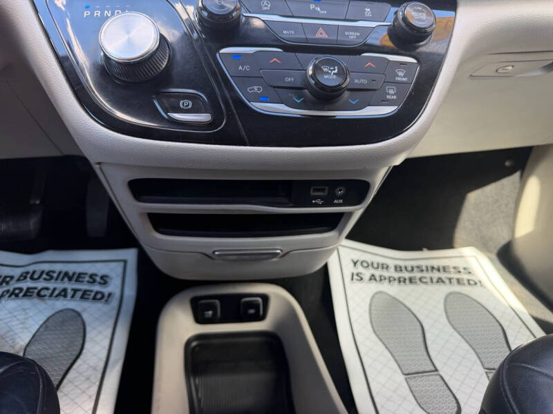 2018 Chrysler Pacifica Touring L