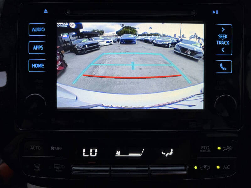 2016 Toyota Prius Three