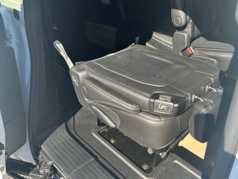 2025 Chrysler Voyager LX