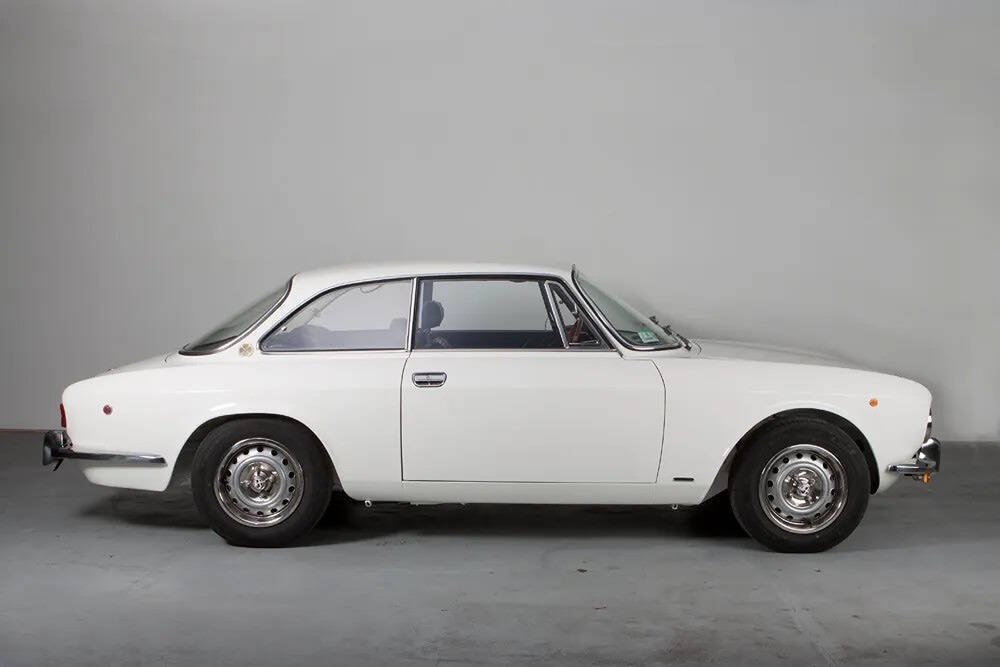 1973 Alfa Romeo 2000 GTV 8