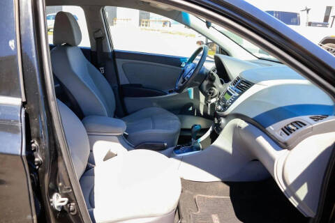 2013 Hyundai Accent GLS