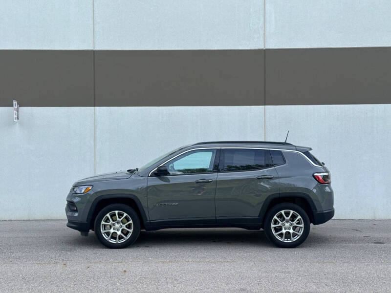 2023 Jeep Compass Latitude Lux