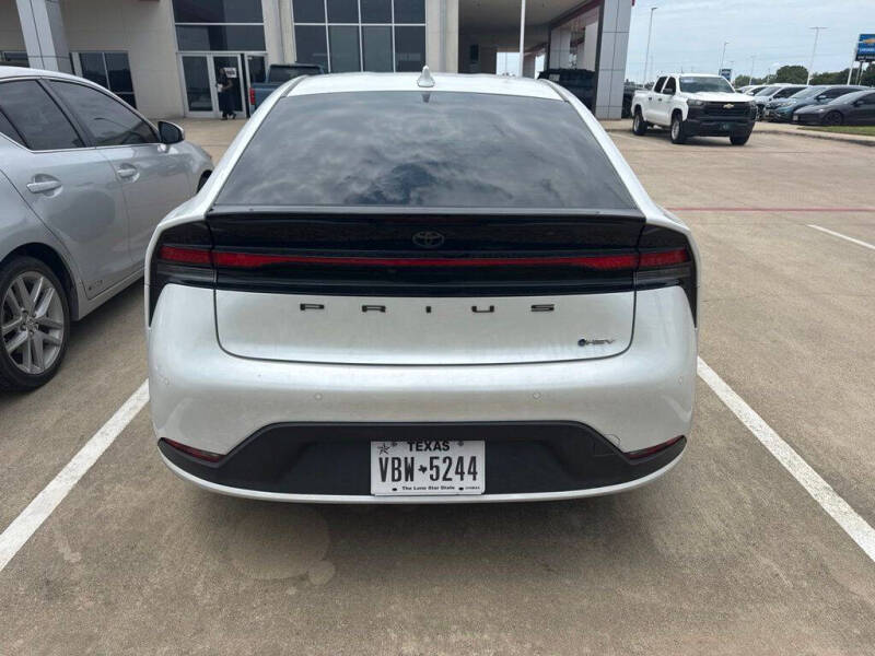 2024 Toyota Prius LE