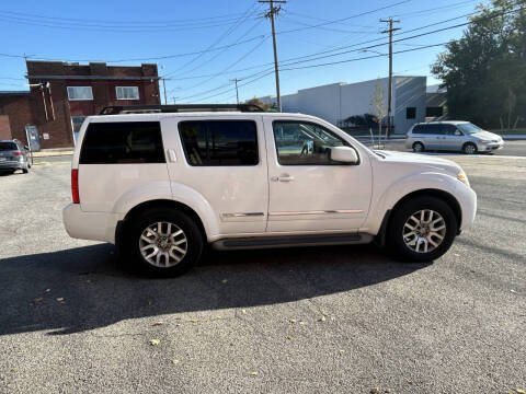 2012 Nissan Pathfinder LE