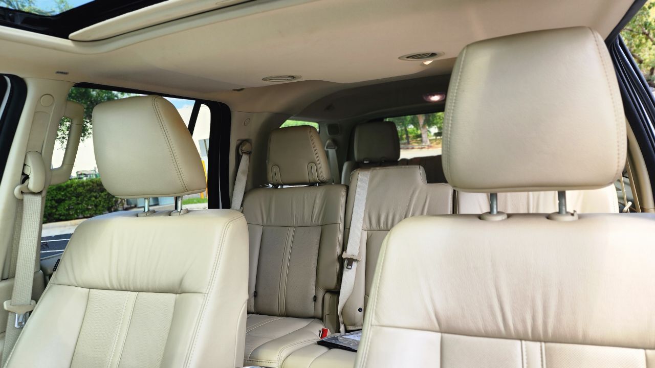 2015 Lincoln Navigator SUV - $20,900