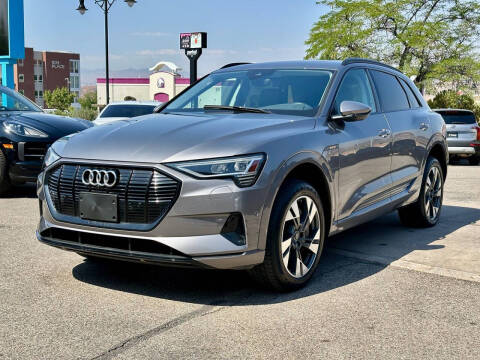2021 Audi e-tron quattro Premium