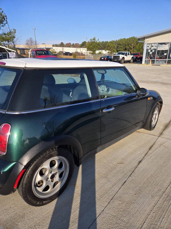 2005 MINI Cooper Base photo 5