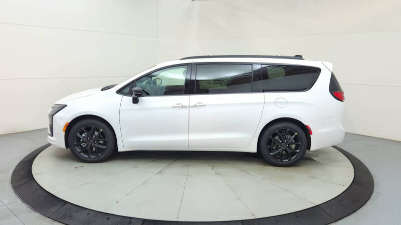 2027 Chrysler Pacifica Limited