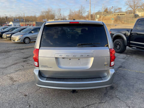 2016 Dodge Grand Caravan R/T