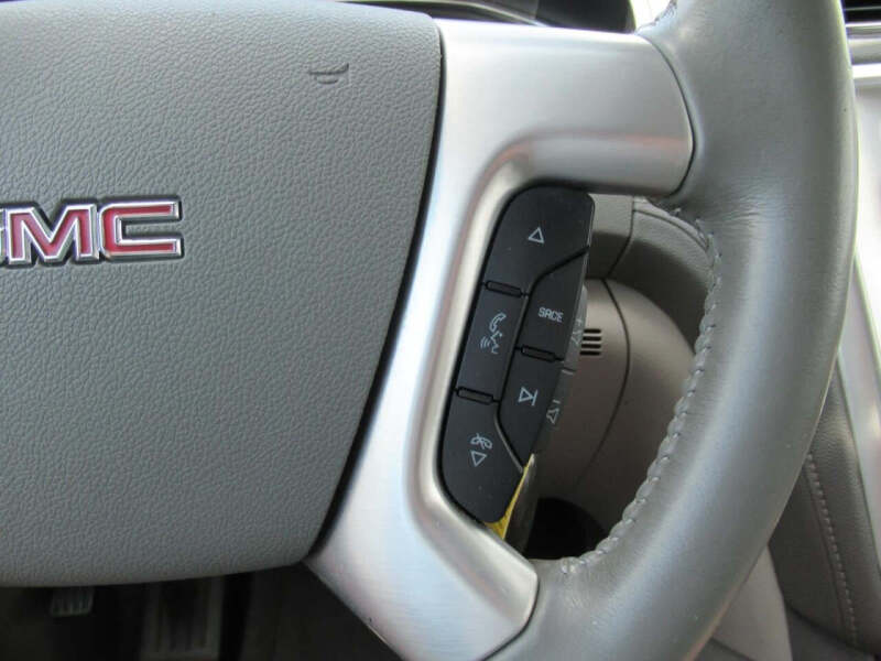 2016 GMC Acadia SLT-1