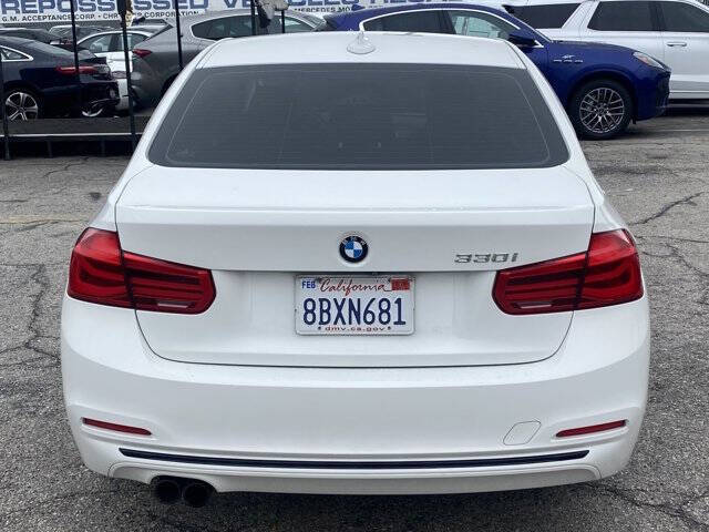 2018 BMW 3 Series 330i