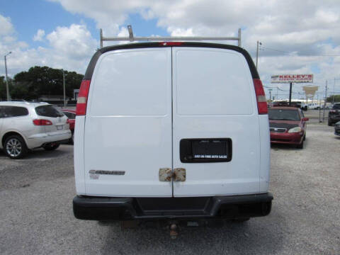 2017 Chevrolet Express 2500