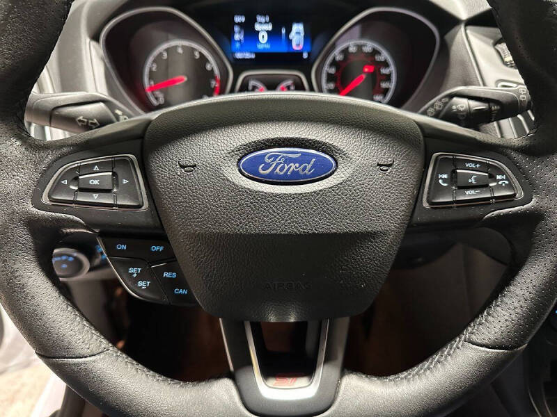 2017 Ford Focus ST