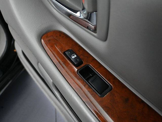 2002 Toyota Avalon XL