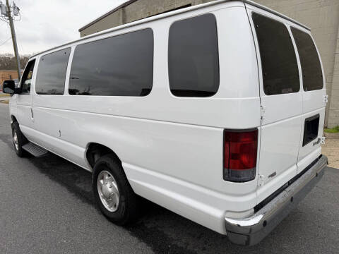 2013 Ford E-Series E-350 SD XLT