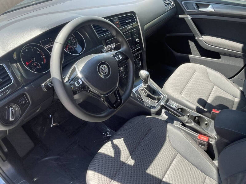 2019 Volkswagen Golf S