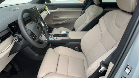 2025 Volvo EX90 Twin Performance Plus 7P