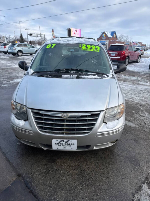 2007 Chrysler Town & Country Limited's photo