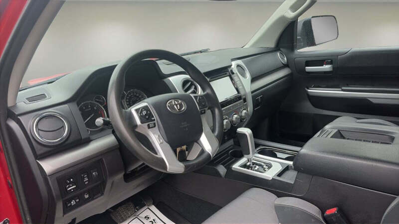 2016 Toyota Tundra SR5
