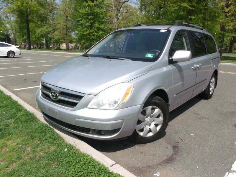 2008 Hyundai Entourage for sale at Reliable Auto Sales in Roselle NJ