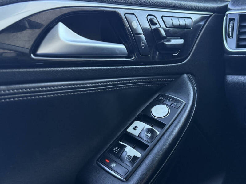 2018 Infiniti QX30 Premium